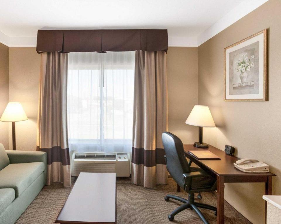 Comfort Suites Plainview Luaran gambar