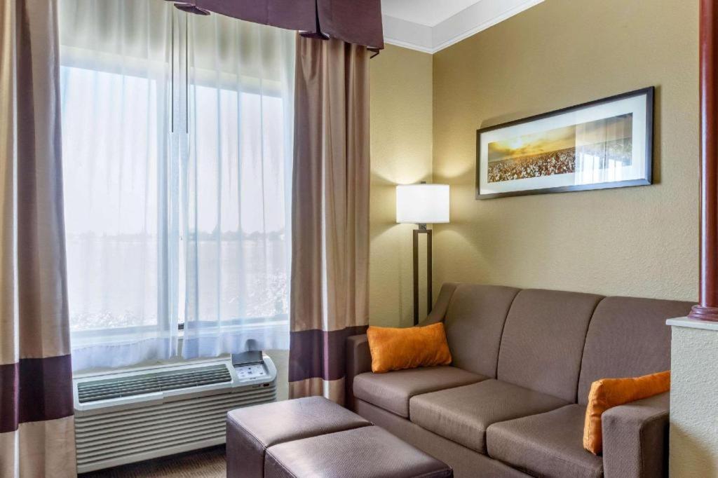 Comfort Suites Plainview Luaran gambar
