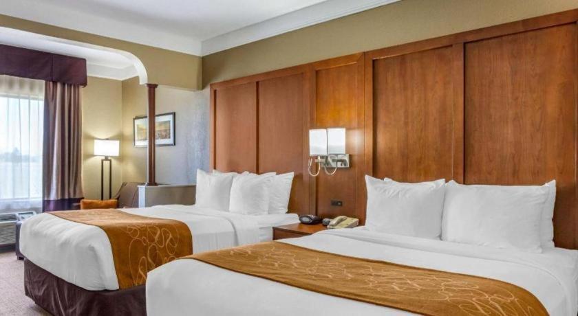 Comfort Suites Plainview Luaran gambar